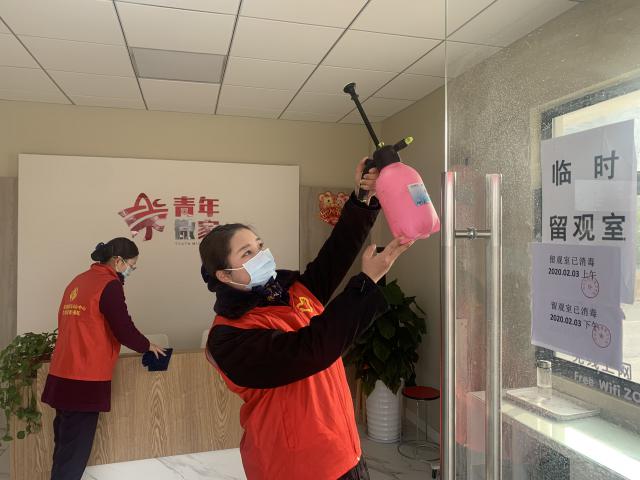 13馬鞍山中心將中心“青年微家”陣地改為臨時留觀室，青年志愿者定期進行場所消毒處理，進一步發揮團屬陣地和青年志愿者作用（3）.jpg